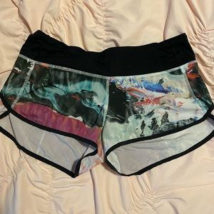 lululemon Speed Up Low Rise Lined Short 2.5” Size 6